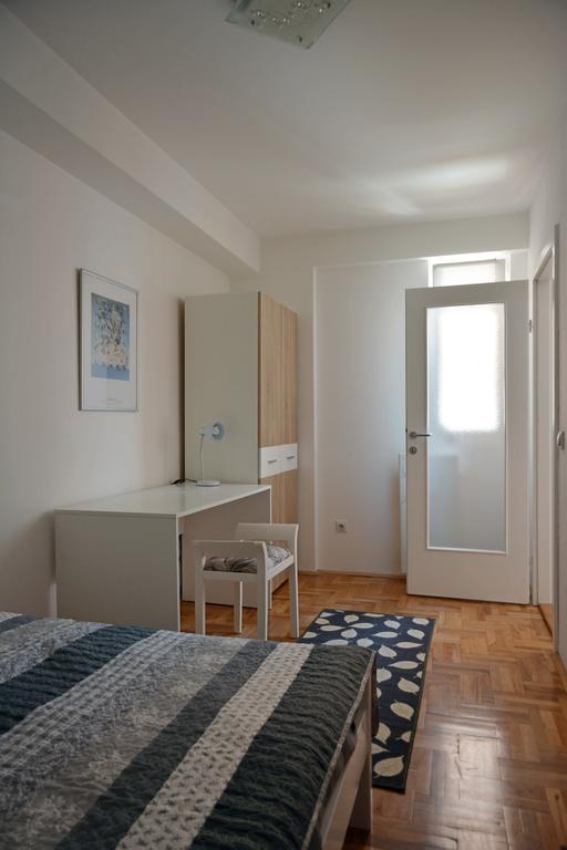 Trident Apartments Ni Екстериор снимка